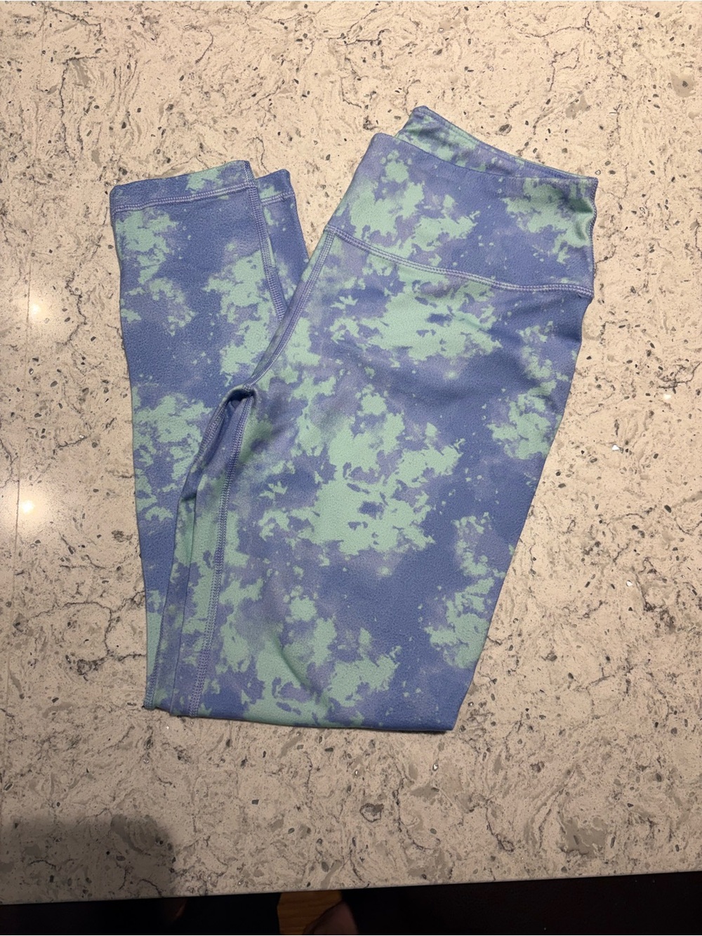 Vineyard Vines tie dye leggings